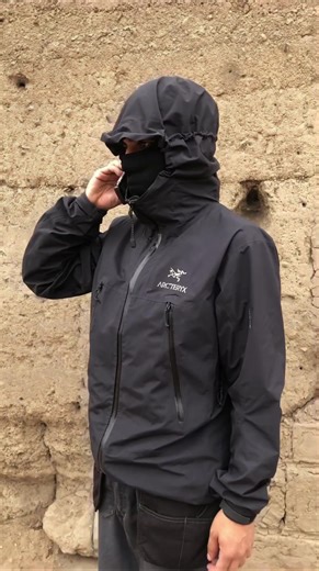 Chaqueta Beta LT de Arcteryx: Ligera e Impermeable para tus Aventuras en la Montaña