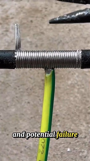 Secure wire joint: Maximum contact, low resistance, no failure. #lifehacks #diyprojects #electrician | Mn05
