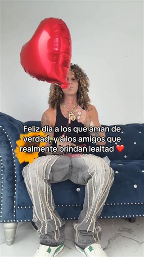 Super Jon.Z on Instagram: "Feliz día a todos 💘 #locohumildeyreal RECUERDOS OUT NOW!"