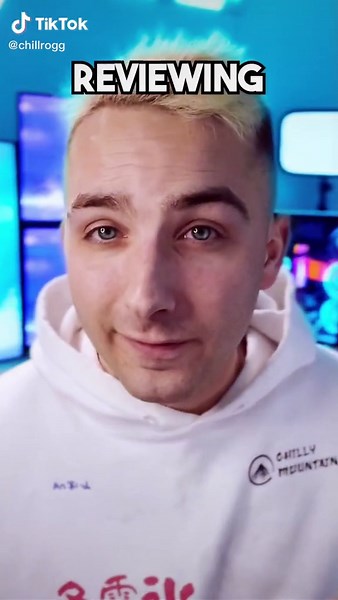 Rating Gaming Setups: Hamod's Epic Gaming Setup Revealed!