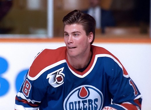 Edmonton Oilers' Forgotten Greats: Craig Simpson - The Hockey Writers Oilers History Latest News, Analysis & More