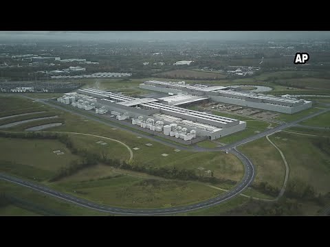 How much water do AI data centers use?