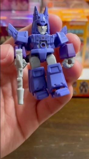 Cyclonus Unboxing - Blokees Transformers Defender 05