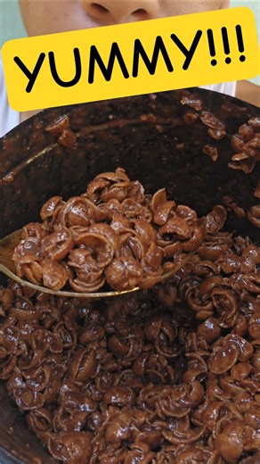 Choco Crunch Cereal from Momom (Basta sabi mo sabi mo)