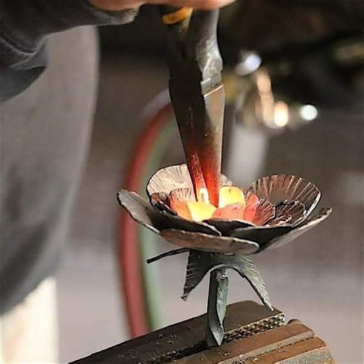 Blacksmith Rose Build (Beginner)