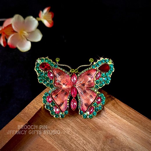 Elegant Butterfly Brooch Pin-glamorous Crystal Butterfly Pin,luxurious Sparkly Butterfly Pin,crystal Lapel Pin,jewelry Gift for Her,2 Colors