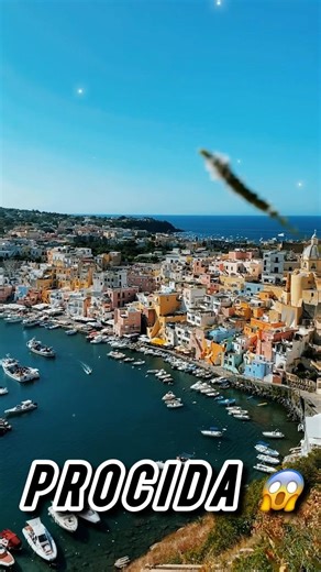 Procida: the small island everyone ignores 🇮🇹😮🌈