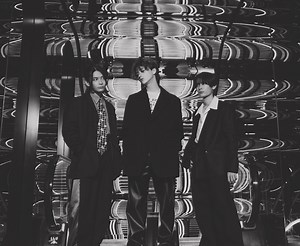 “日韓で人気急上昇中”3人組バンド・LET ME KNOW、結成1年目でサマソニ出演・全員モデル級ビジュの注目株 TXTテヒョンのカバーも話題に - モデルプレス