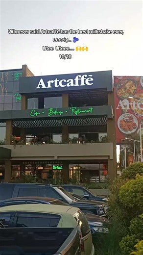 The Blue Berry Burst Milkshake 🫐✨ ata Artcaffe is a whole experience. Creamy, tangy, perfectly sweet... one sip and it’s instant joy 😊 😍. Refreshing, indulgent, and low-key addictive. Whoever prepared it may your pockets never know stress. ✨ 10/10 My new addiction Artcaffe #ArtcaffeKisumu #MilkshakeLovers #artcaffe #fyp #papaoutai