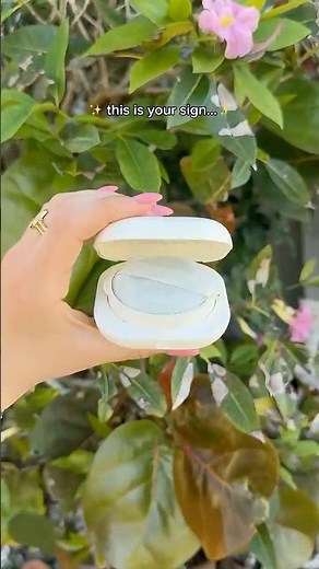 THIS IS YOUR SIGN…TAKE IT WITH YOU 🤩✨ Laneige Neo Blurring Powder