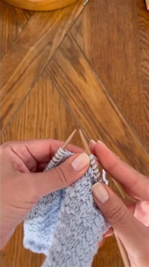 How to Cross Stitches Easily (without cable needle) #sowoolly #knittingpattern #knittingshorts
