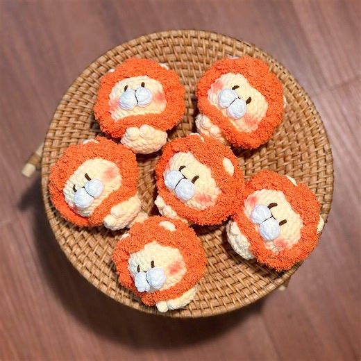 Crochet Lion Keychain – Handmade Amigurumi Plush, Bag Charm, Cute Mini Lion Gift - Etsy