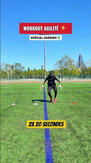 Goalkeeper agility workout 🧤🔥 #goalkeepertraining #goalkeeper #footballshorts
