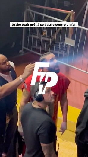 🗼Drake était prêt à se battre contre un fan ce week-end! Le mec était gangsta à fond! Vous êtes capable de tester Drake quand il est en mode Gangsta? 🌐 Drake was ready to throw down with a fan this weekend! That dude was all-out gangsta! Can you handle Drake when he’s in gangsta mode? | FPS Univers