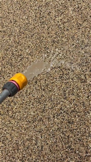 Thumbs up to @a.s_resin_bound_surfaces for this eye catching reel showing exactly how resin bound paving performs in rain 👏 ✨ Resin bound surfaces are fully permeable, allowing rainwater to drain straight through. No puddles, no slipping and no surface water sitting on your driveway or patio. Just a smooth, safe and durable finish that looks incredible all year round. Why homeowners love resin bound paving 👇 ✅ Fully permeable and SuDS compliant ✅ Eco friendly drainage solution ✅ No standing wa