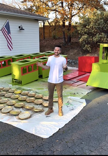 What started 3 years ago with a few moving dollys and some $5 used soap drums has now turned into a tradition I’m so proud of. Every year our parade float gets bigger, brighter, and more merry, and I promise this year will not disappoint!! Check back in tomorrow as I finish the train and let me know in the comments what you think this year’s theme is?!?! #christmastrain #paradefloat