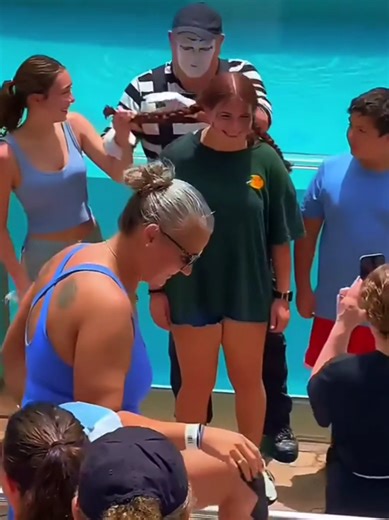 Tom the Mime's Exciting Seaworld Performance