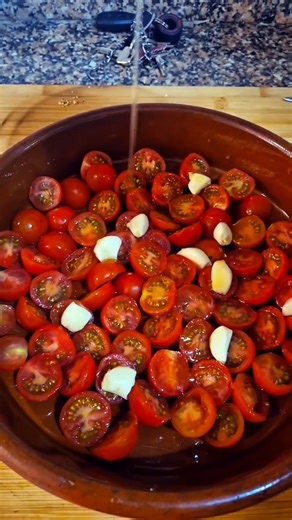 Tomates cherrys al horno, DELICIOSO para desayunar o para una buena tostada en cualquier momento.