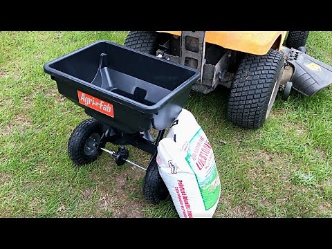 Agri-fab 85lb pull behind spreader