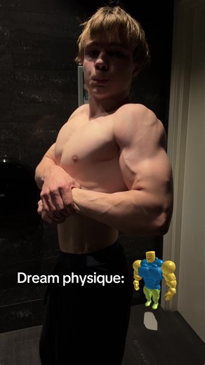 Chasing that roblox physique #gym #roblox #muscle #build #physiqueupdate