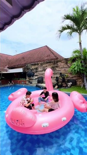 Flamingo & Unicorn Float Raksasa Intex, Muat Ramai-Ramai! #pelampung #flamingofloat #unicornfloat