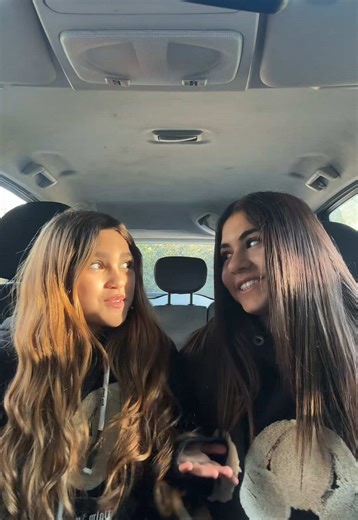 siamo il vostro duo?❤️😁@Giulia.Paladino