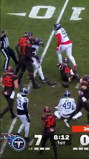 SACK Simmons + Harrell 😤