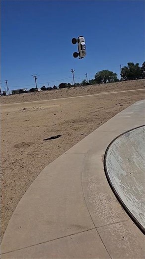 traxxas xmaxx backflip fail hard landing.