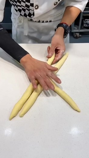 Twist bread bakery skill | Film 1M