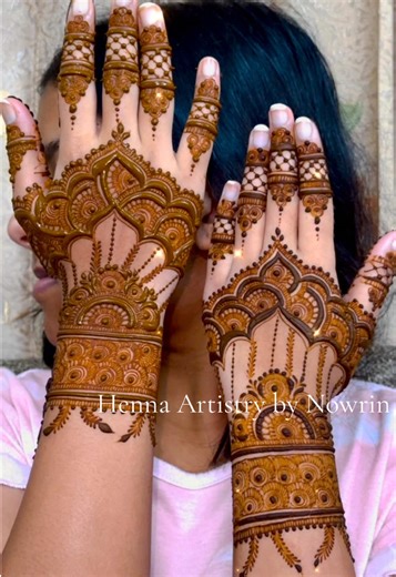 Intricate Henna Designs Showcased by Nouven
