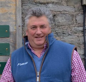 Paul Nicholls Confirms Jockeys For His Grand National Runners
