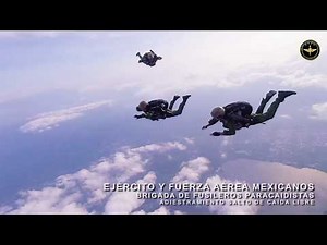 Brigada de Fusileros paracaidistas. Adiestramiento: salto de caída libre. #EjércitoyFAM.