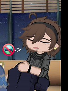 Ik, alien that looks human, how original? I've got a star thing going on here and it seemed fitting😔 The left one is my tt oc and the right is supposed to look like me. [TAGS] #ocs #?gach️atrend💗 #gacha #fyp #alienoc