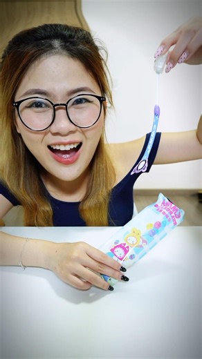 Unbox the blind toothbrush with me!