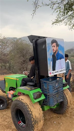 Mini Tractor Power 💪🏻🚜 #tochanking #minitractor #minivlog #handmade