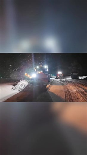 Fendt Tractors Conquer Heavy Snow with Snow Tires