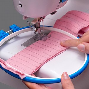 Une astuce de couture: comment coudre des revers sur les manches, pantalon, ceinture de pantalon! | Miarti - Idées créatives