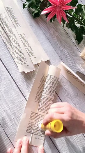 1.2K views · 2.4K reactions | ❤️ .. This is not a tutorial ❣️It’s my humble attempt to follow instructions from @skripnik_katya 﫶 Go check her out - she’s got a fantastic tutorial for this cute star ❣️#addmanilla #papercraft #christmasdiy | Add Manilla | Facebook