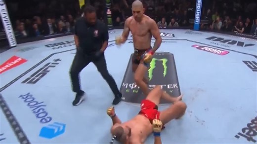 DIRECT. UFC 303: Pereira, létal, met KO Prochazka et conserve son titre des -93kgs