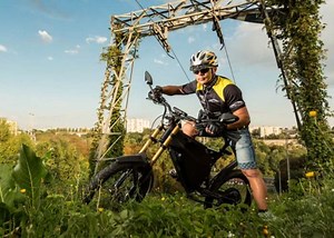 Delfast E-Bike Rides 236 Miles On A Single Charge (video)