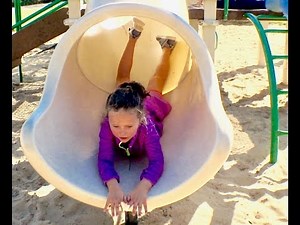 Learn English Words! Fun Green Playground with Sign Post Kids!