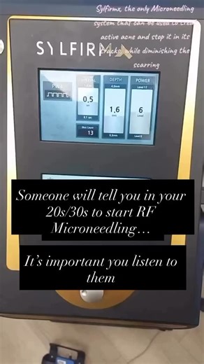 Believe me, your 40/50-year-old self will thank you for prioritizing Sylfirm RF Microneedling in your 20s and 30s. This innovative treatment combines microneedling with radiofrequency energy to stimulate collagen and elastin production, foundational elements for maintaining skin’s firmness and resilience. By starting early, you proactively combat the natural decline in collagen that begins in your mid-20s, preventing: ✅premature wrinkles ✅ sagging ✅& dullness Before they set in. It’s not just an