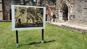 178 reactions · 40 shares | Du 15 juin au 31 août, l’Abbaye accueille l’exposition Villers en noir et blanc.  L’Abbaye sous l’objectif des photographes de la Belle Époque. 25 panneaux in situ et en grand format (1m/1m50) reproduisent les clichés à l’endroit même où ils ont été pris jadis, au tournant des 19e et 20e siècles. | Abbaye de Villers (Villers-la-Ville) | Facebook