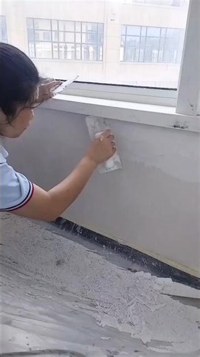 Creating a Textured Wall Finish Using a Stiff-Bristled Brush