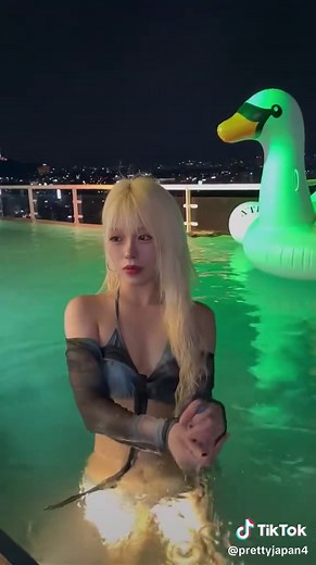 #かわいい #美女 #天使 #ダンス #色白 #出会い #大人 #最高 #スタイル抜群 #神 #プール #夜 #お姉さん