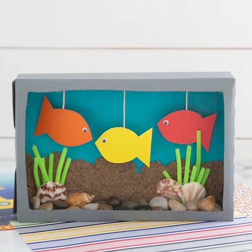 CEREAL BOX AQUARIUM 🐟🐠🌊 https://www.thebestideasforkids.com/cereal-box-aquarium/ | The Best Ideas for Kids
