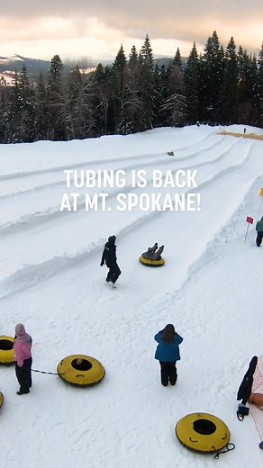 Snow tubing is back! 🎉 Spokane’s only snow tubing park is ready to roll, and bookings are open for sessions starting December 21! Perfect for families, our tubing hill at Lodge 1 features 90-minute sessions daily during the holiday break, plus Friday nights, Saturday afternoons and evenings, and Sunday afternoons. Experience the thrill of racing down our 400 ft slope, and enjoy the convenience of our tow rope to bring you back up! Whether it’s a family outing or a hangout with friends, this is