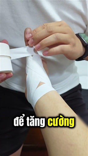 Hướng dẫn quấn tránh bóng gân ngón tay cái #bongchuyen #volleyball #bangkeothethao