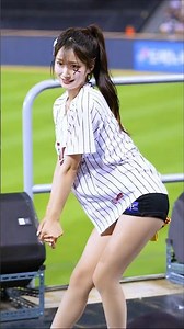 👿 Jamsil Tinkerbell vs. Scary Tinkerbell 💔 "Black Hole" IVE 4🌟 Cheerleader Kim Taehee Fancam