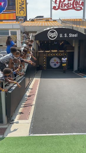 A change of scenery for practice today 🏟️ | Pittsburgh Steelers